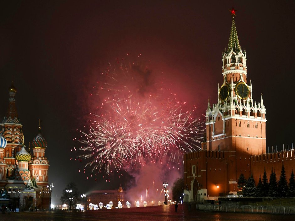 Новогодний салют в Москве 2022