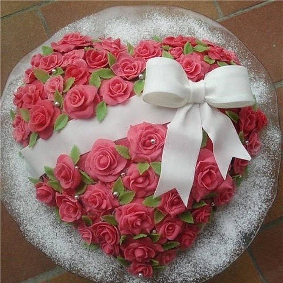 Торт сердце с розами