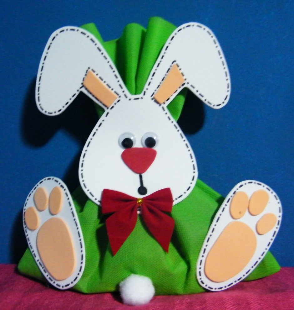 Елочная игрушка кролик из фетра