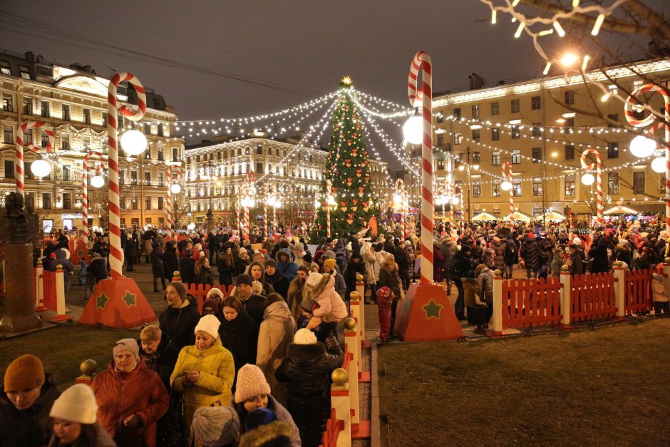 Рождественская ярмарка в СПБ на Манежной площади