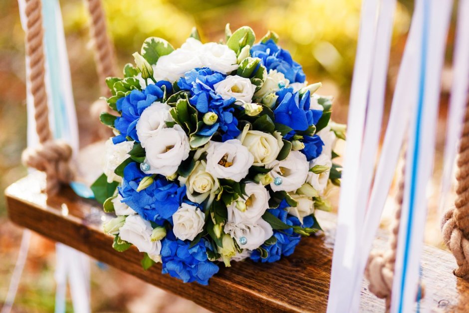 Букет невесты "синий Ирис"
