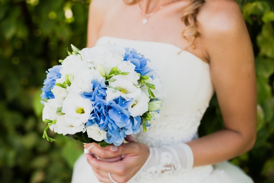 Букет невесты в голубых тонах