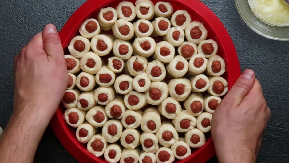 Pull Apart Pigs in a Blanket