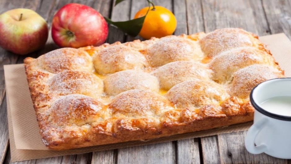 Пирог с яблоками на творожном тесте