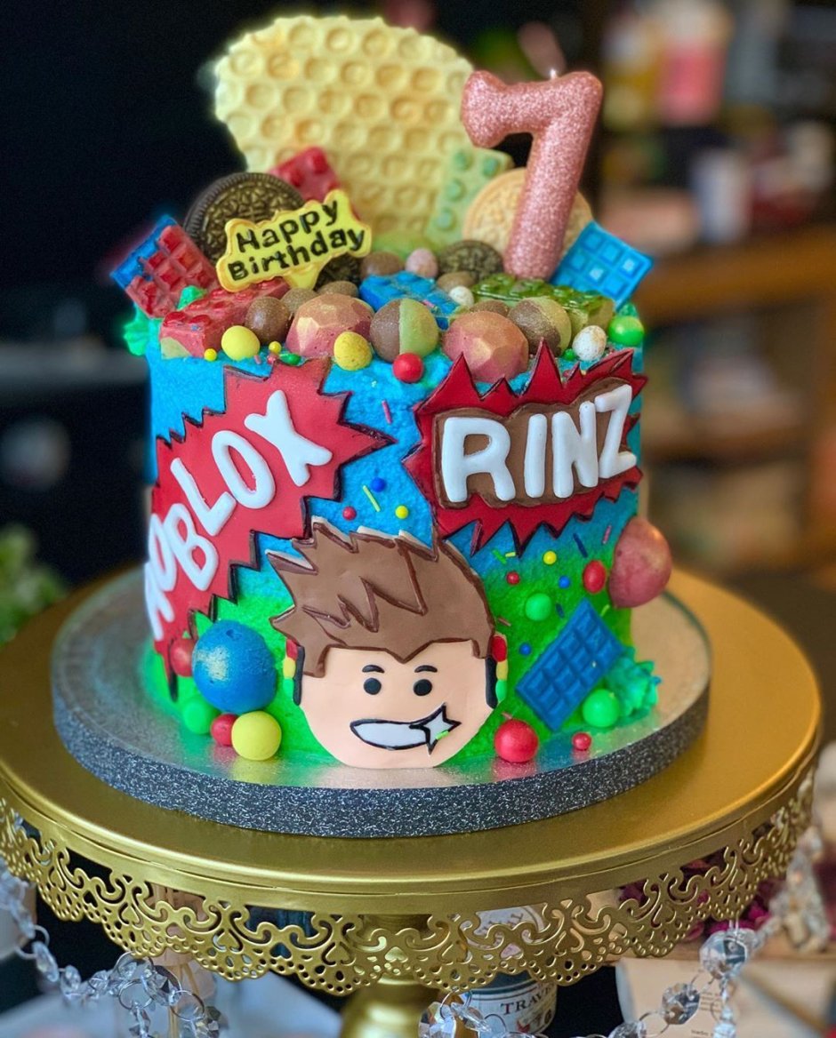 Торт на день рождения РОБЛО
