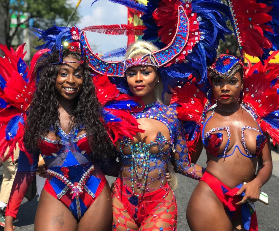 Африканский карнавал женщины