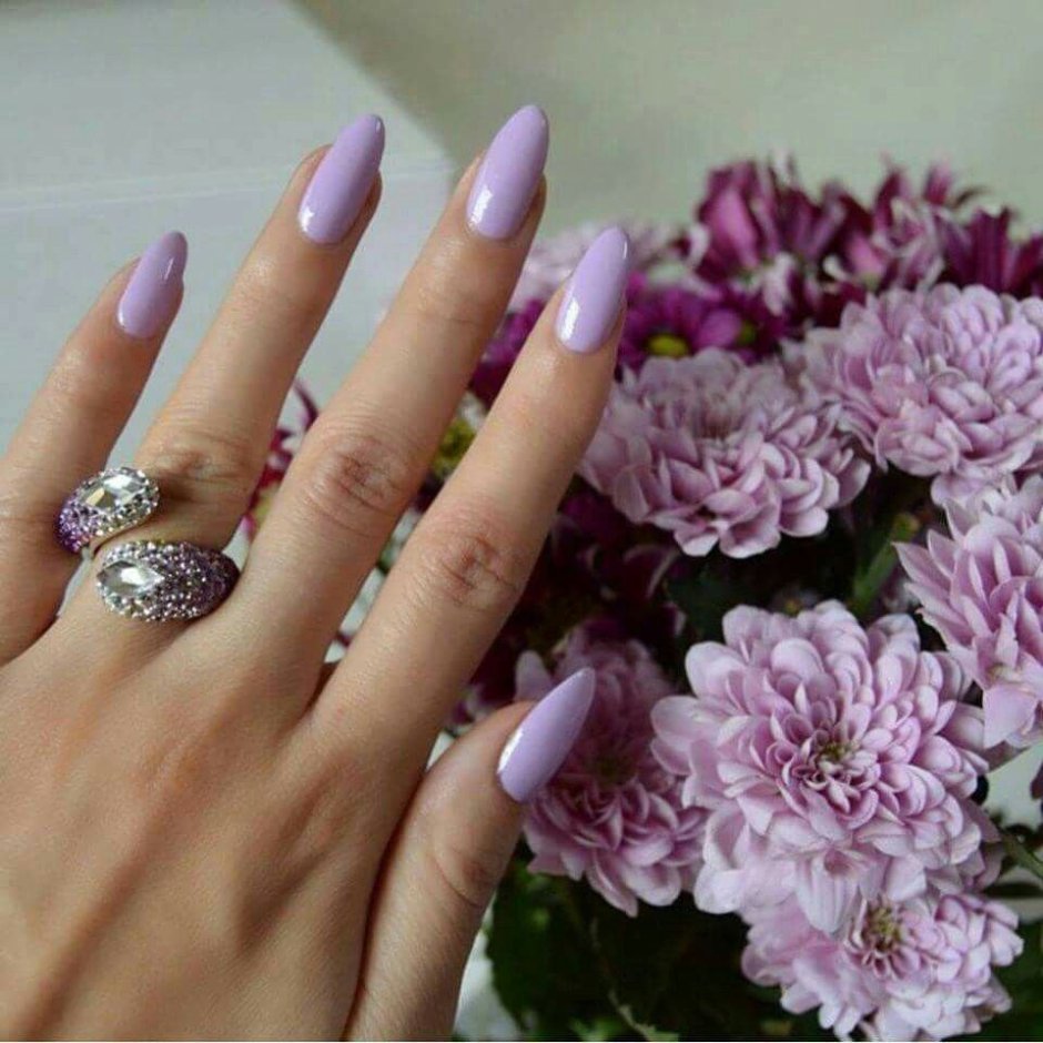 Свадебный маникюр фиолетовый