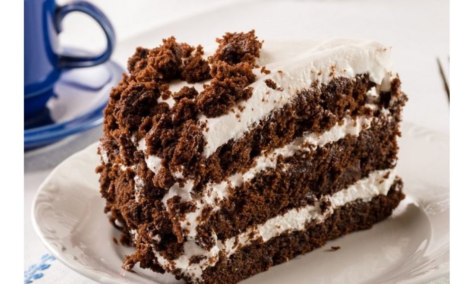 Белый торт с шоколадной крошкой