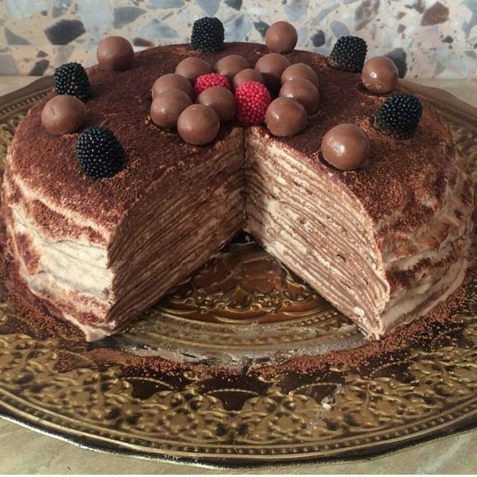 Шоколадный блинный торт на сковороде