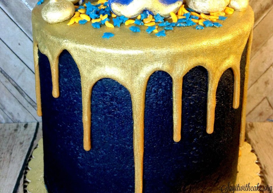 Торт синий с золотыми подтеками