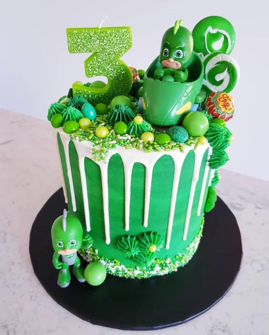Зеленый торт для мальчика