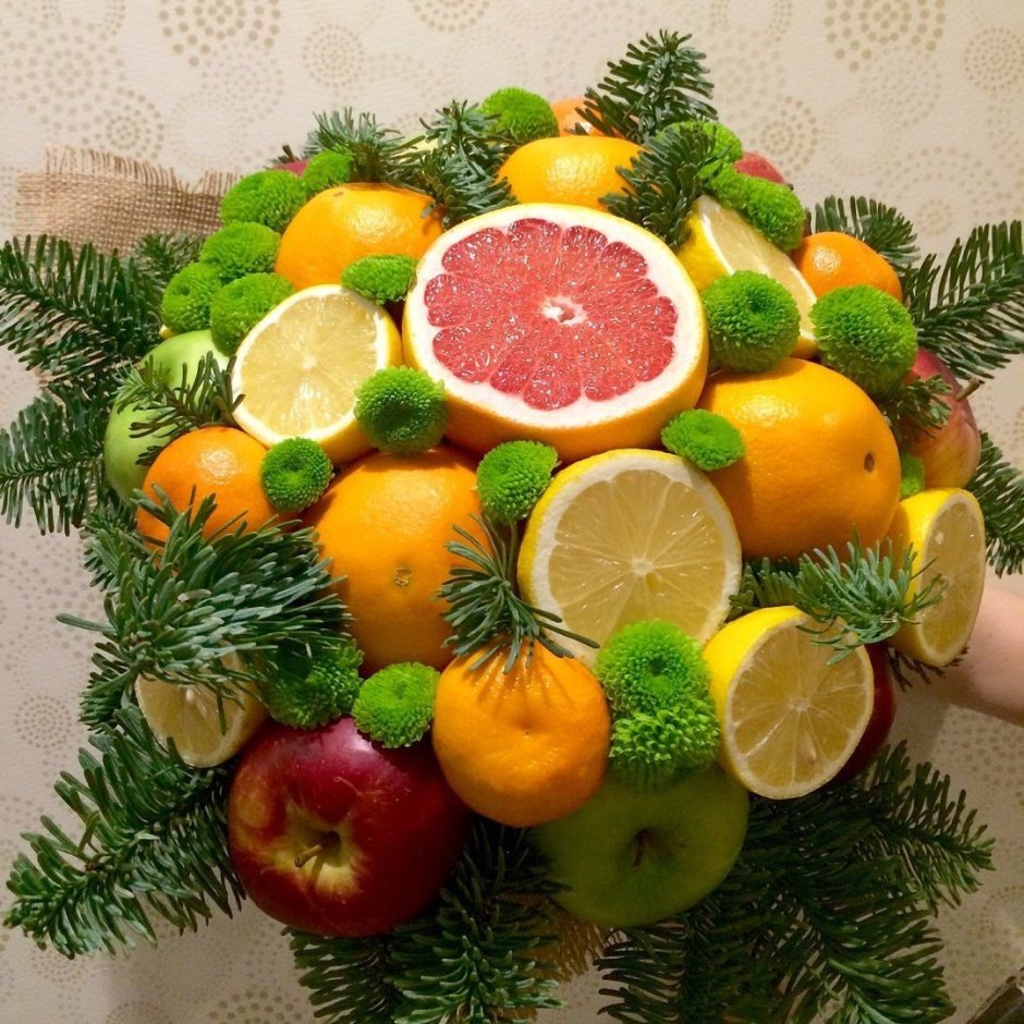 Букет из фруктов на новый год