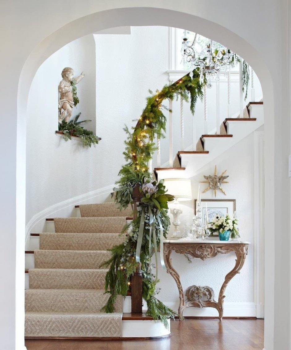 Декоративное украшение лестниц
