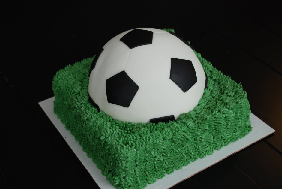 Торт футбольное поле с мячом