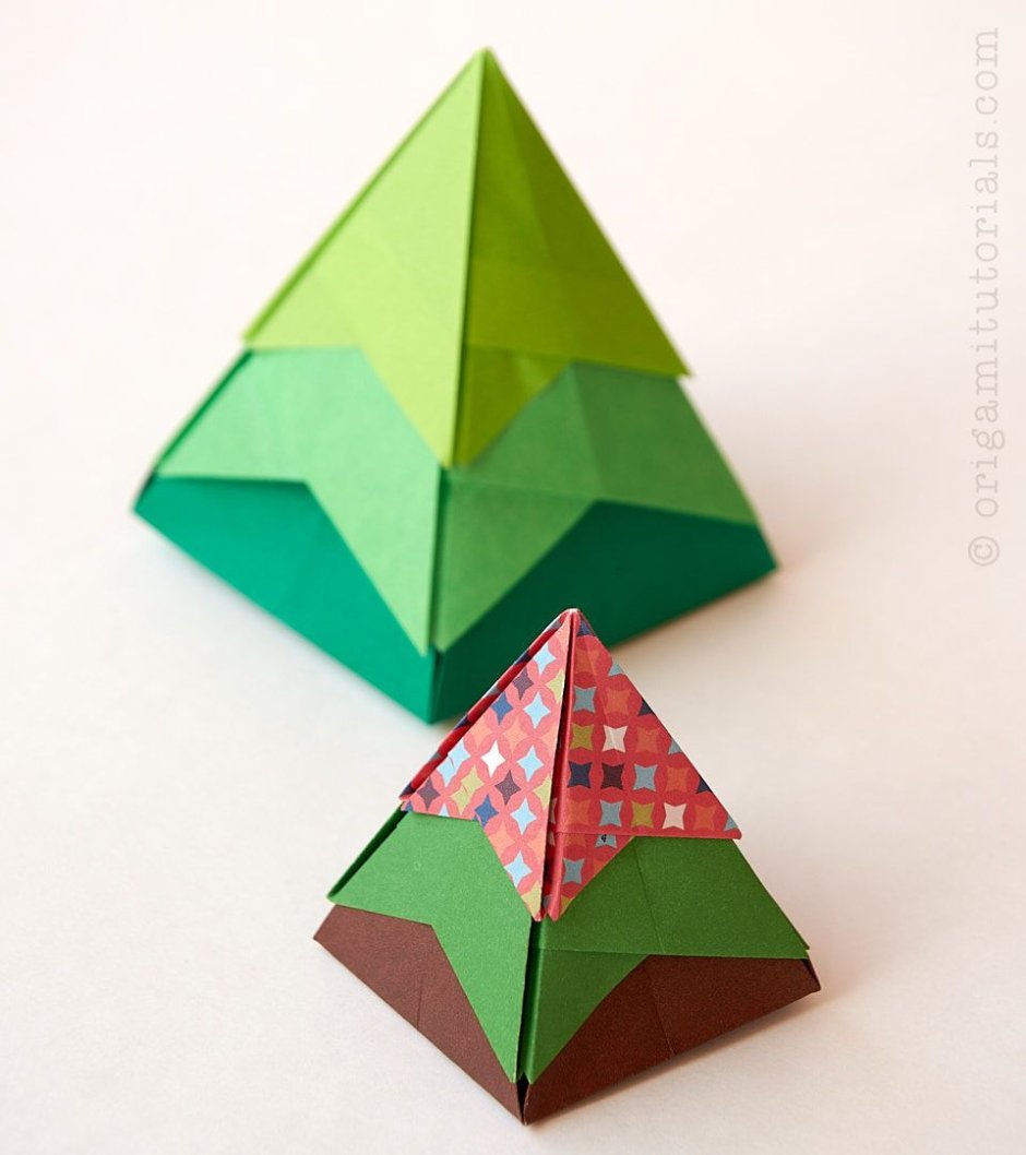 Елка оригами вектор