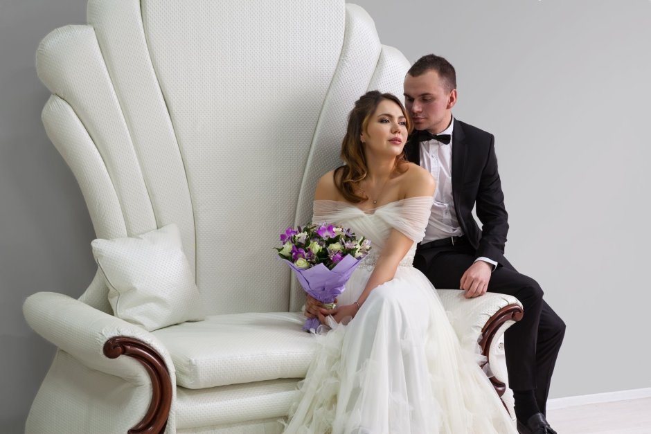 Кресло трон свадебное
