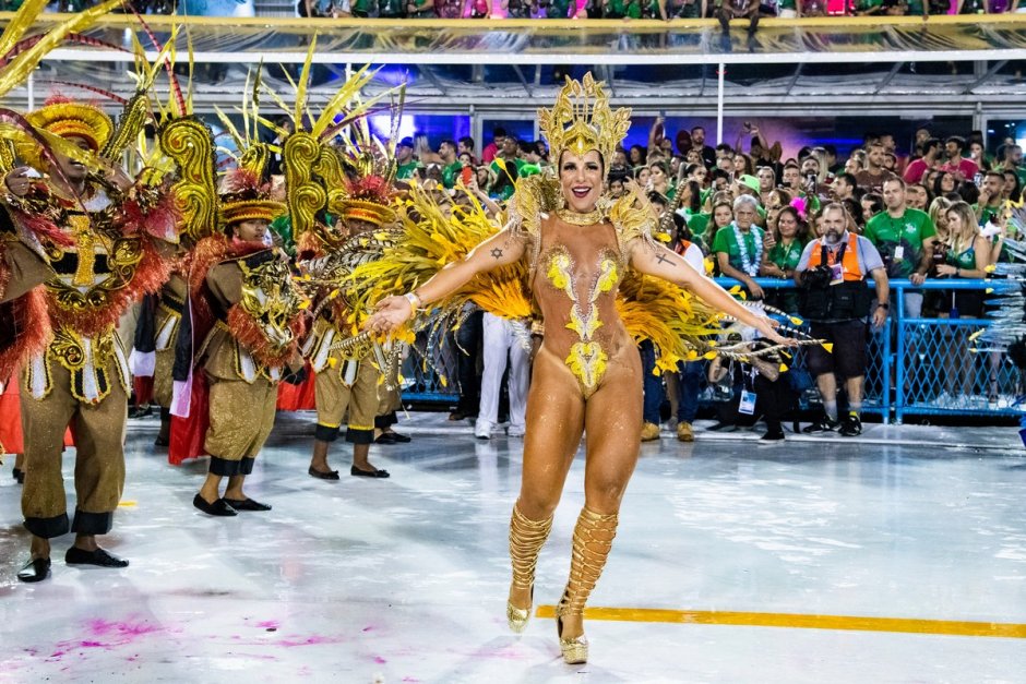 Карнавал в Рио дежанейро