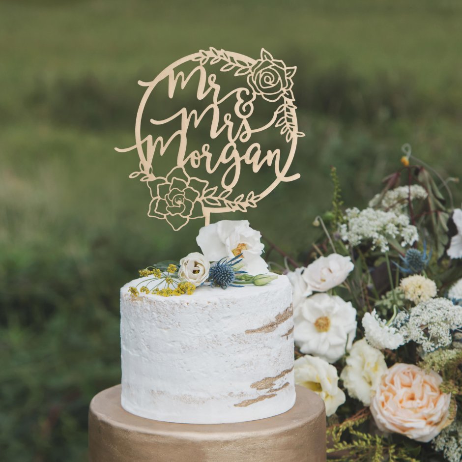 Топпер для свадебного торта жених и невеста