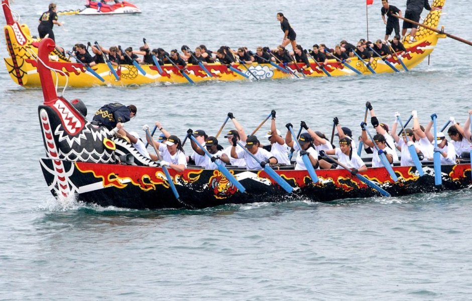 Фестиваль драконьих лодок в Китае