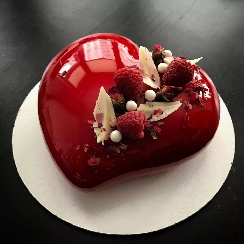 Свадебный торт с сердечками