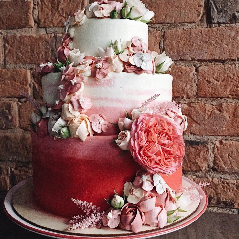 Необычный свадебный торт торт бордовый свадебный