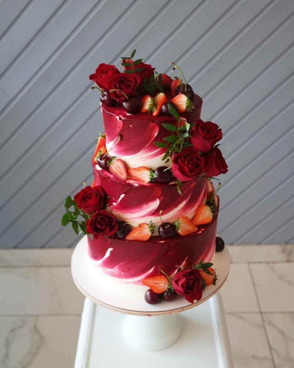 Свадебный торт двухъярусный красный