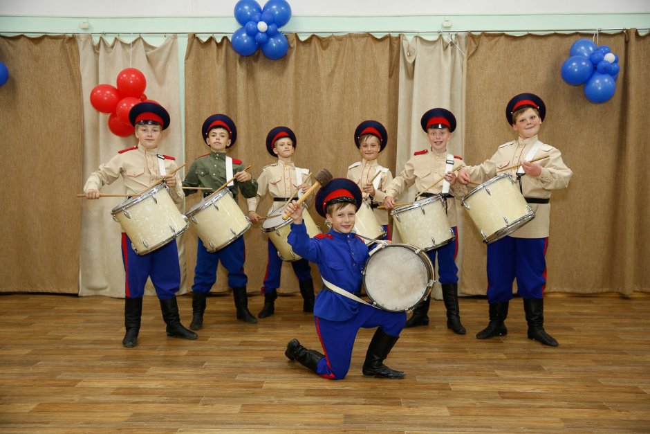 Детский ансамбль барабанщиков