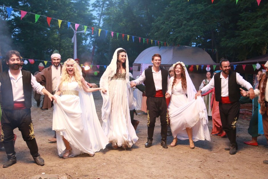 Танец Халай на турецкой свадьбе