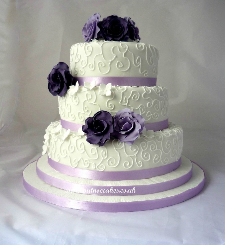 Свадебный торт в лиловых тонах