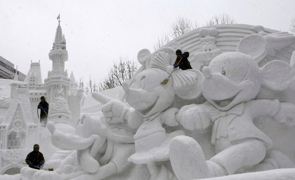 Новый год Япония снежные скульптуры