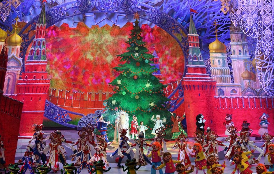 Новогодняя Москва красная площадь днем