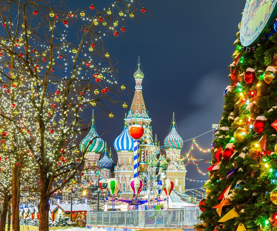 С наступающим новым годом елка Кремль