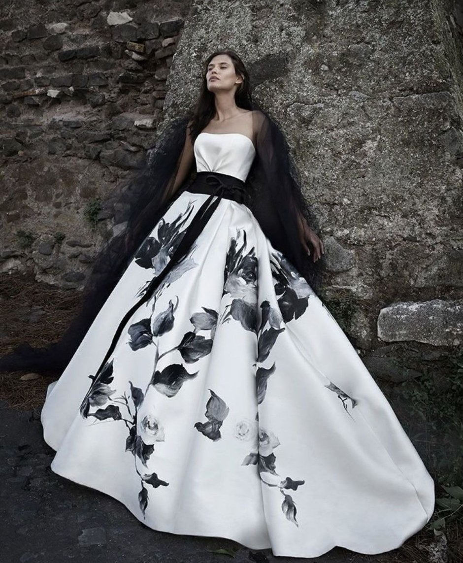 Naeem Khan Spring Wedding Dress collection 2020