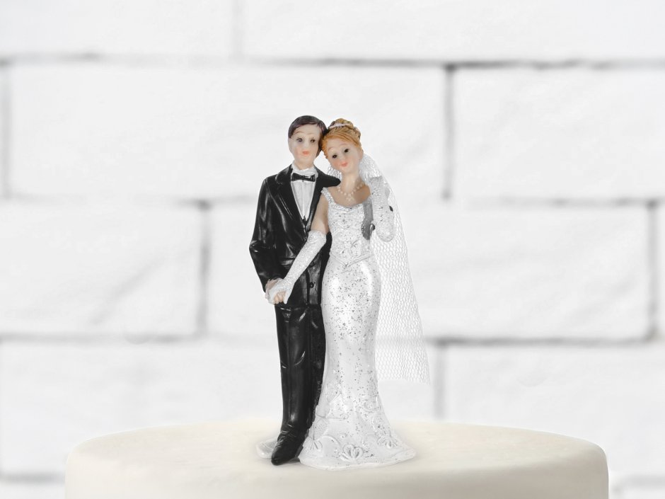 Свадебная статуэтка на торт пара легкая