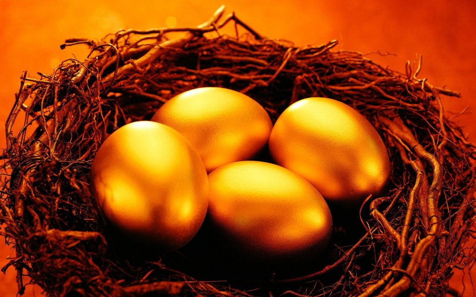 Золотистые яйца на Пасху