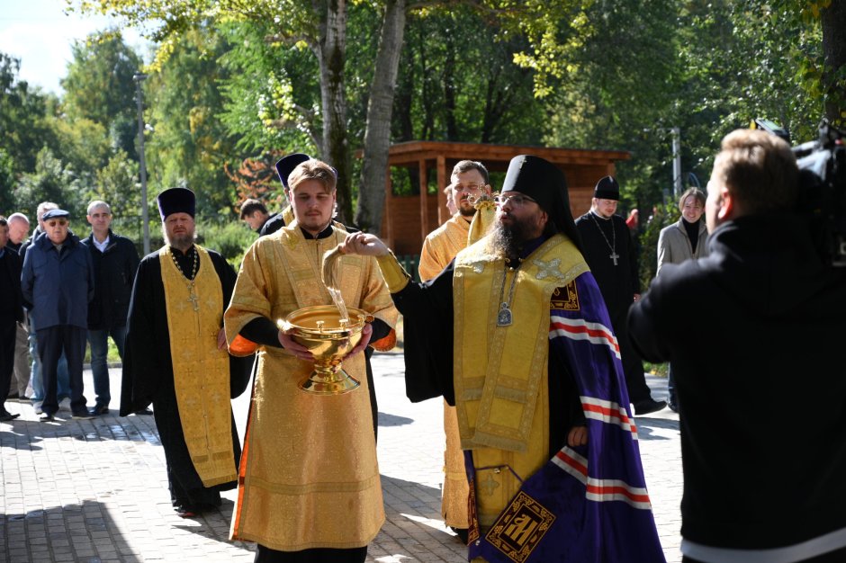 Храм торжества Православия в Алтуфьево духовенство