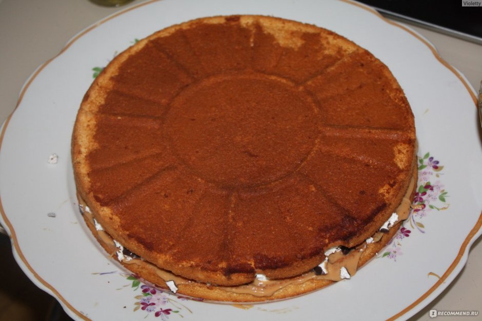 Пирог с готовых коржей со сгущенкой