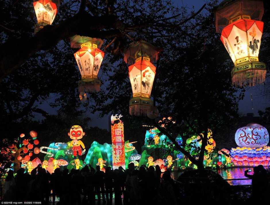 Фестиваль фонарей в Китае храм Василия Блаженного
