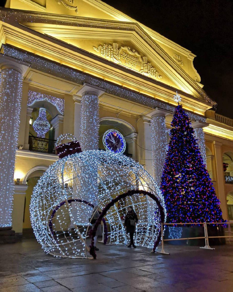 Новогоднее убранство Санкт-Петербурга