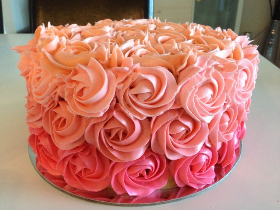 Мужской торт с цветами из крема