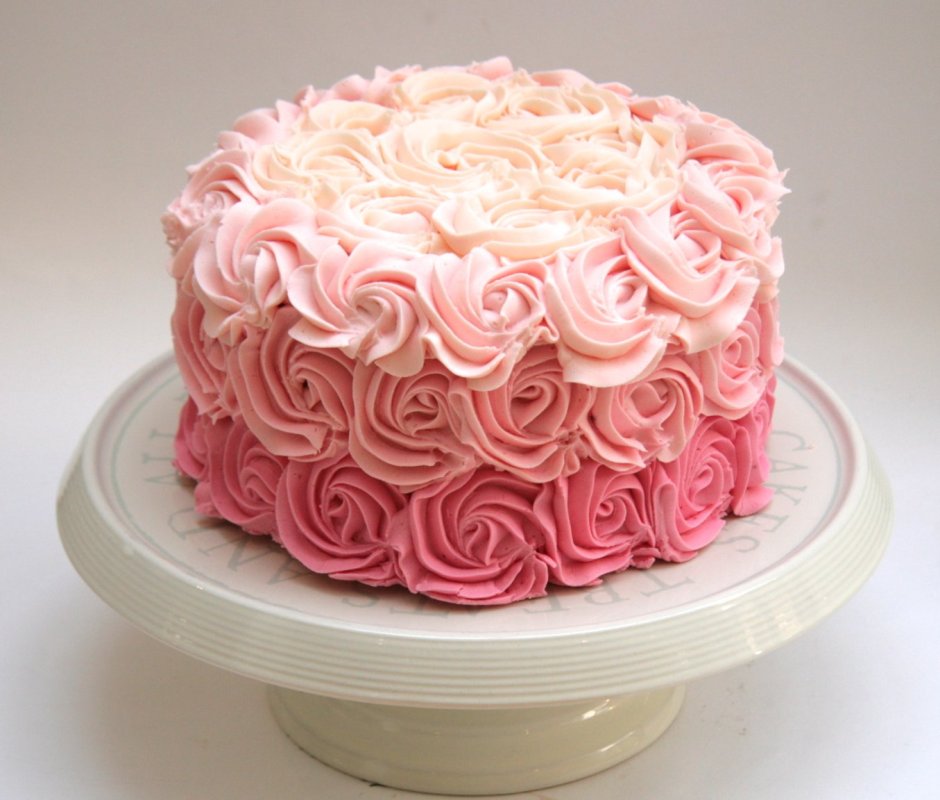 Украшение торта кремовыми цветами