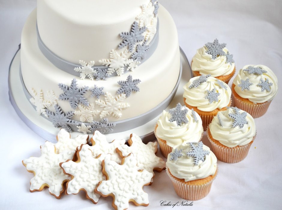 Зимние Свадебные пирожные
