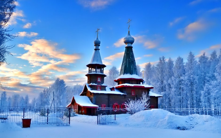 Деревянная Церковь зимой