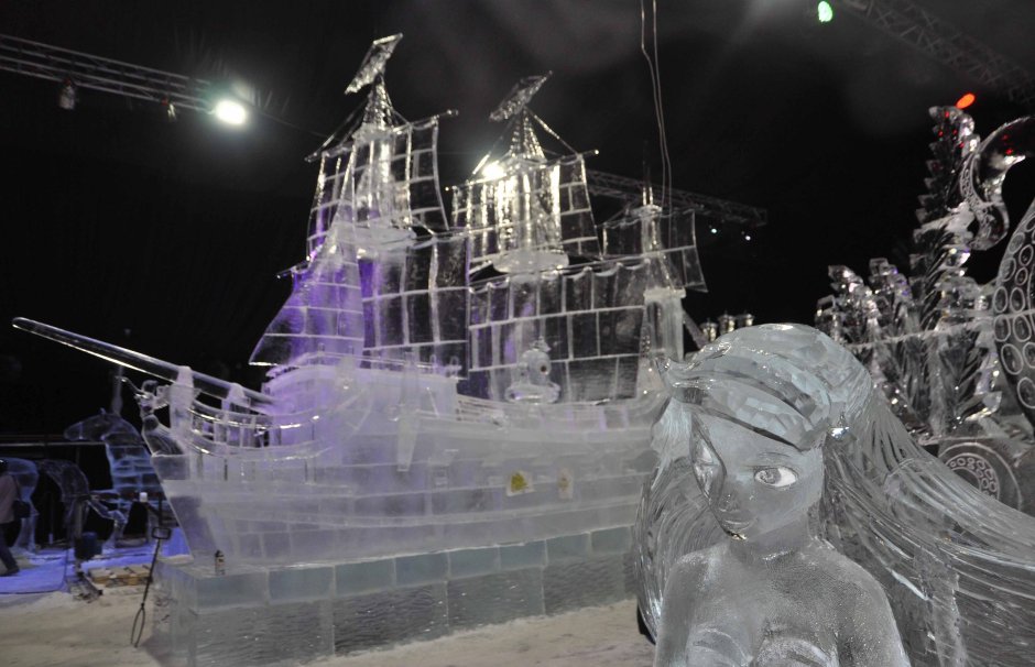 Ледяные скульптуры в Санкт-Петербурге 2021 Петропавловская крепость
