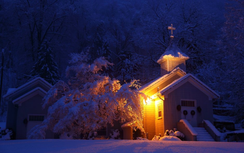 Церковь зимой