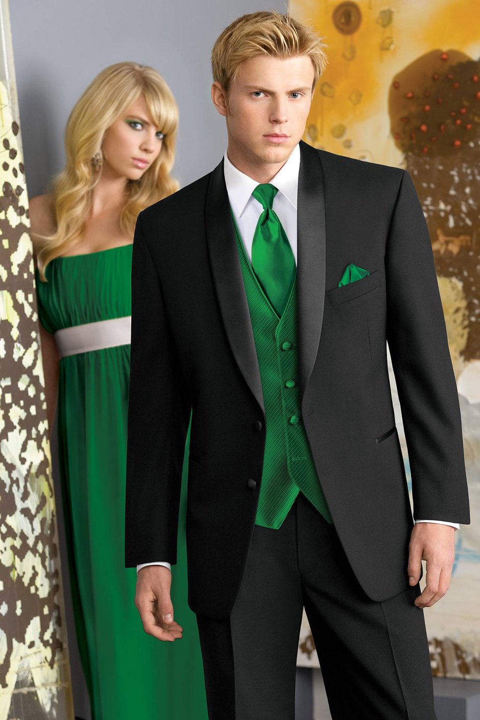 Зеленый костюм на свадьбу