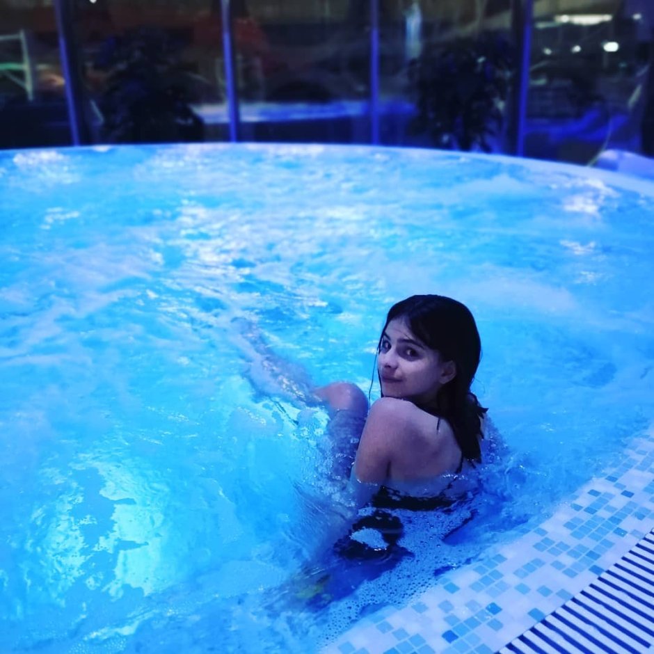 Аквапарк с открытым бассейном в Москве