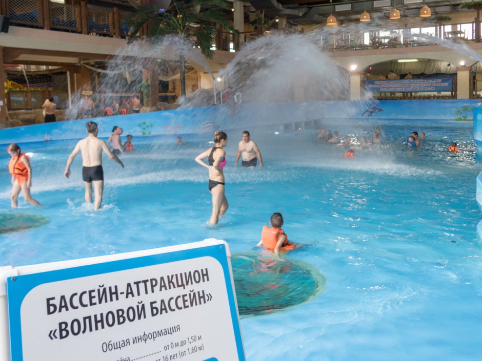 Открытый бассейн в Москве Чайка снег