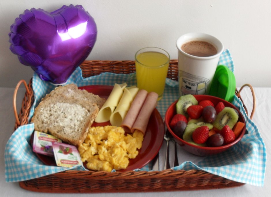 Завтрак на день рождения мужу