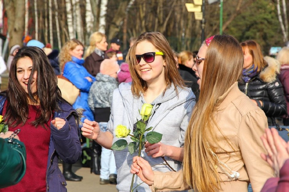 Празднование 8 марта в России